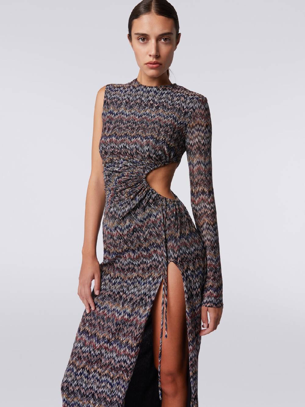 Missoni Abito lungo monospalla con dettaglio cut-out e spacco Italia