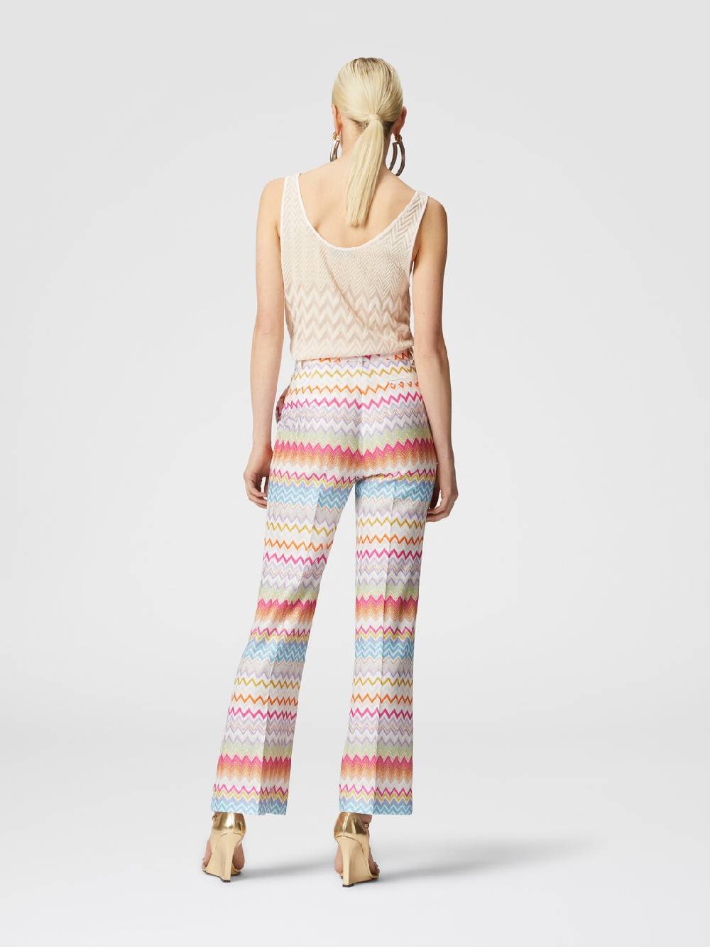 Missoni Pantaloni capri in maglia chevron lamé con paillettes 2025