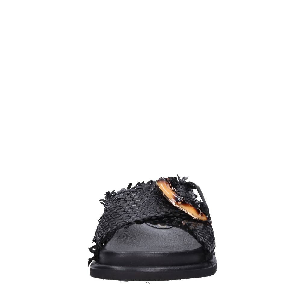 EMANUELLE VEE Mules in pelle Italia