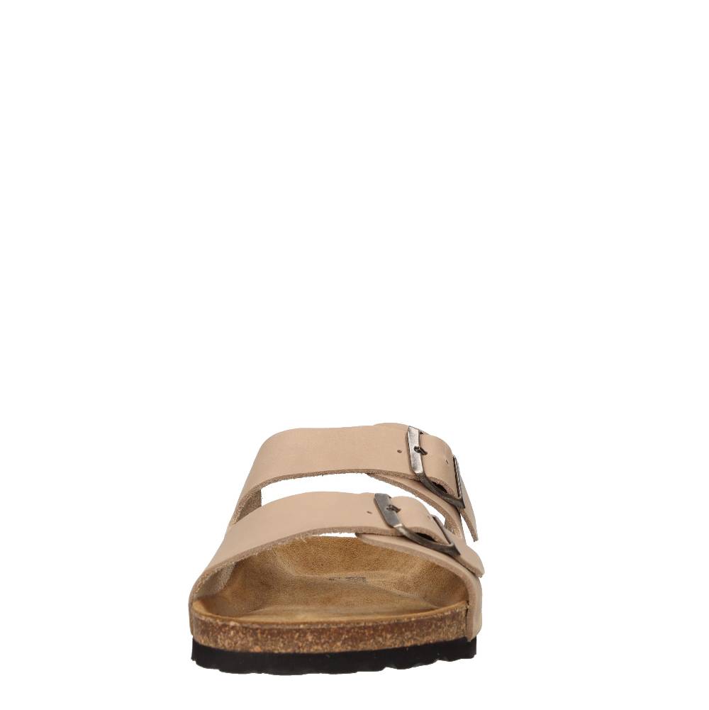 CUBANAS Mules in pelle Offerte