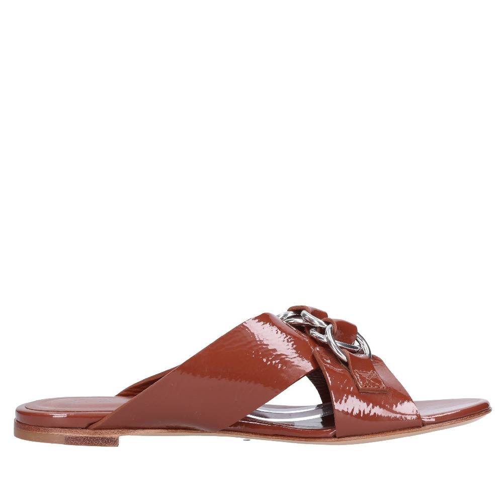 CASADEI Mules in vernice Soddisfazione Garantita