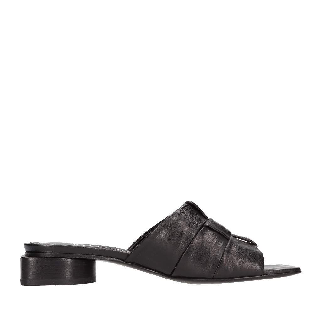 HALMANERA Mules in pelle Italia