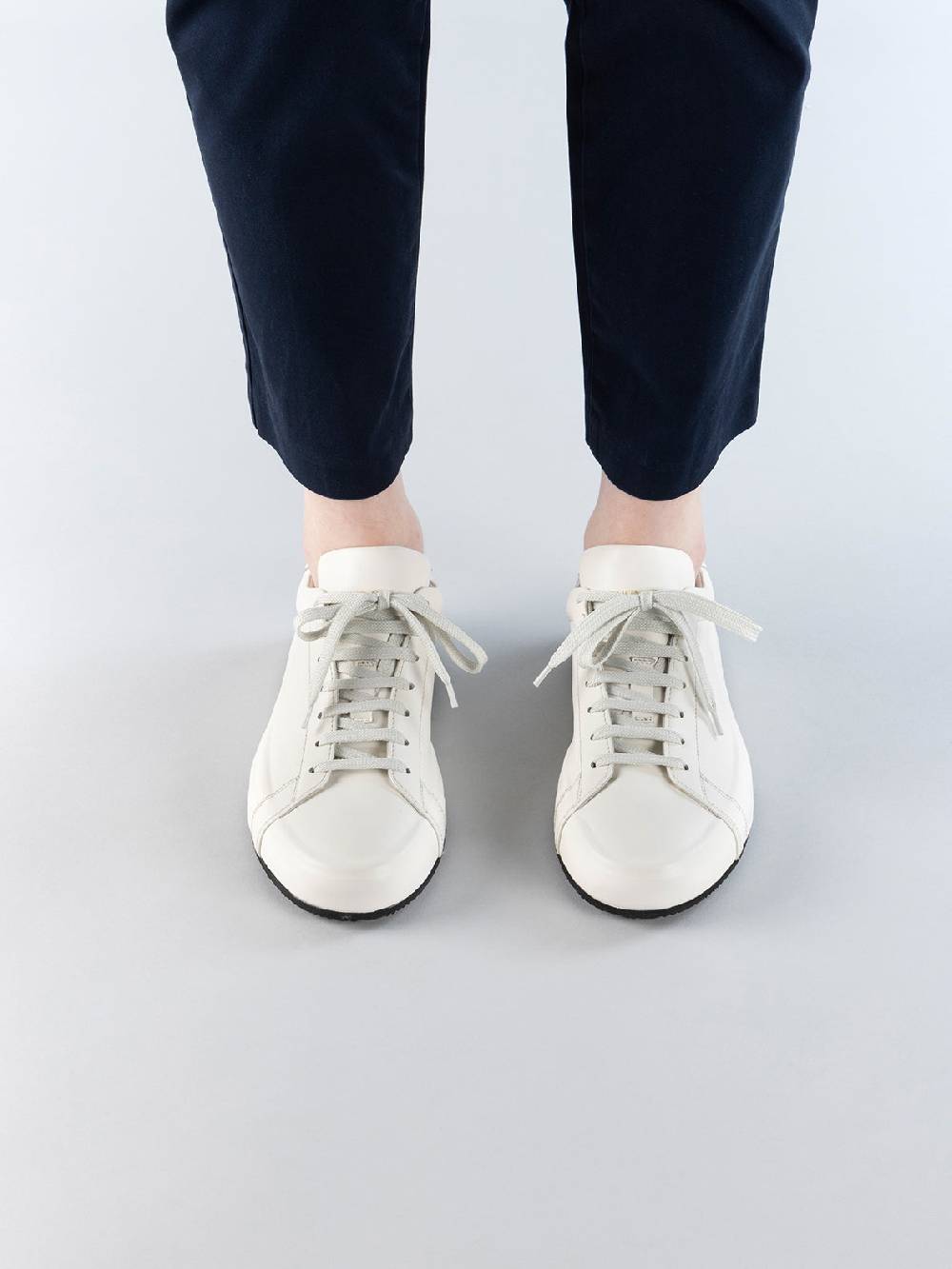 Officine Creative EASY 101 Sneakers Basse in Pelle Bianca Sconto