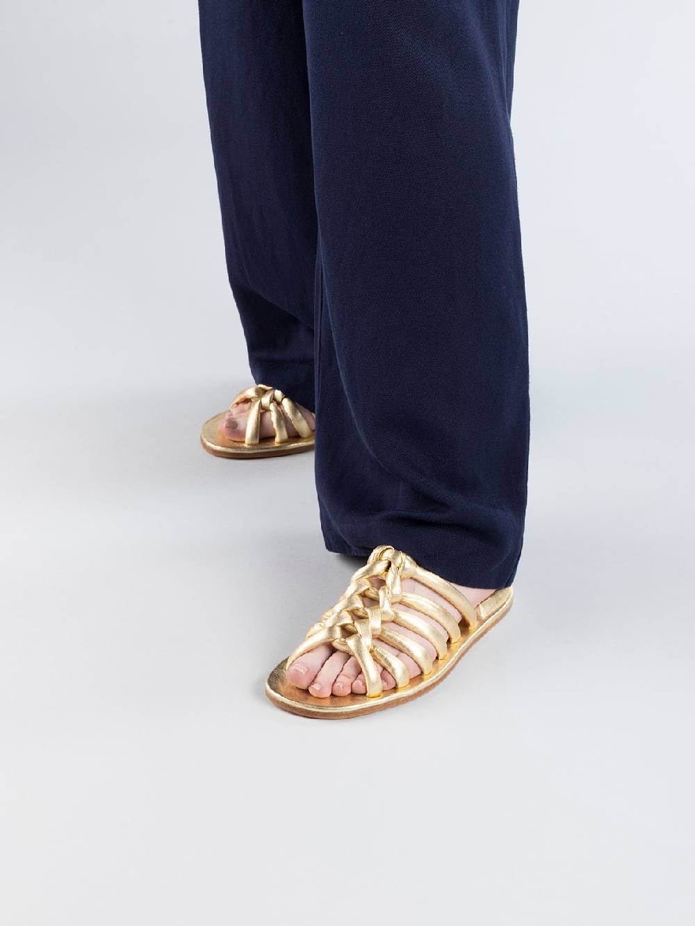 Officine Creative CYBILLE 016 Sandali Slide in Pelle Oro Shopping Online