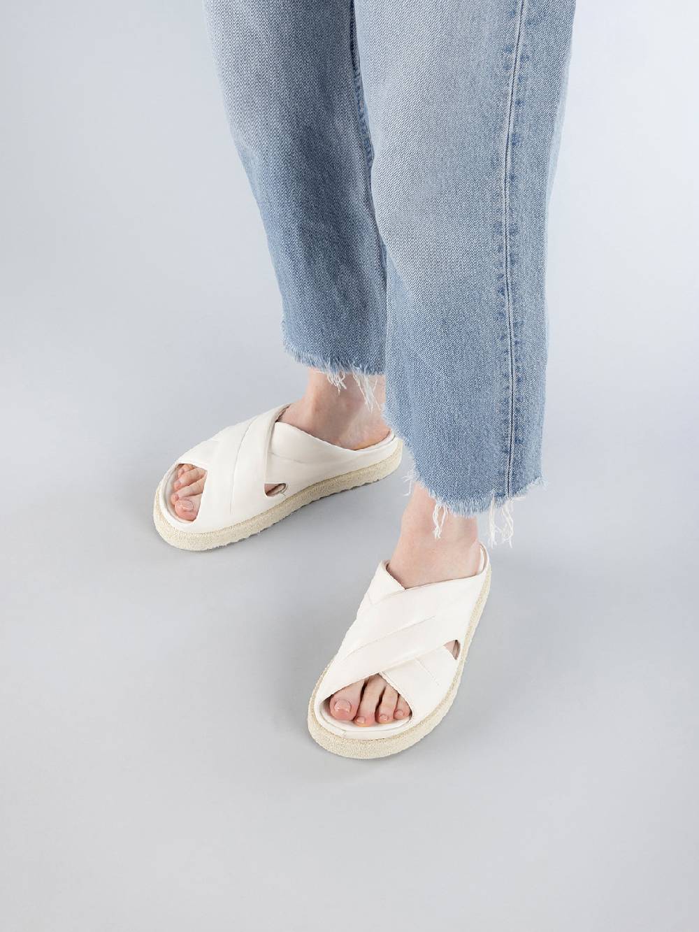 Officine Creative SANDS 103 Sandali Slide in Pelle Bianca Fino Al -60%
