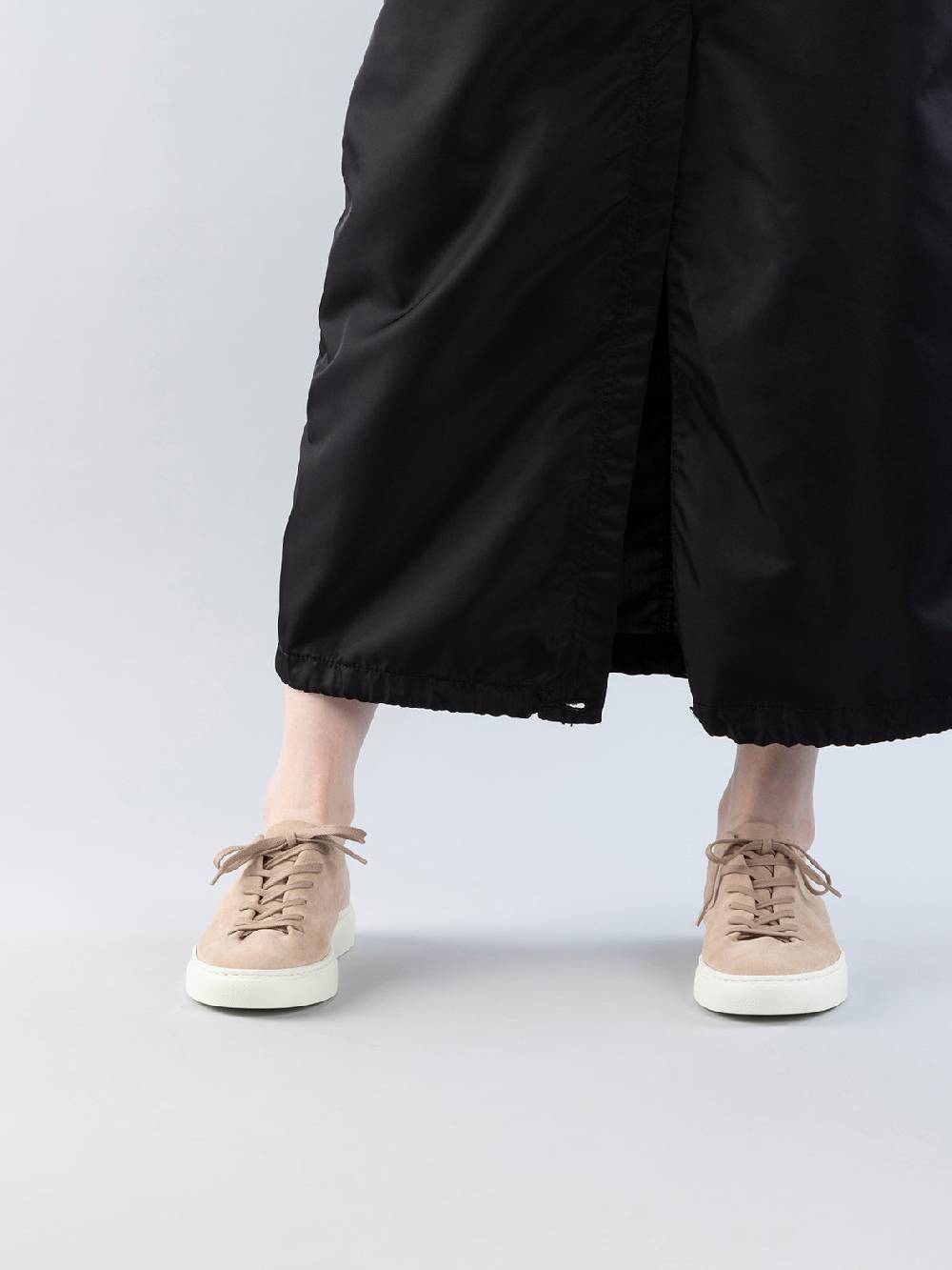 Officine Creative LEGGERA 100 Sneakers Basse in Pelle Scamosciata Verde Convenienza
