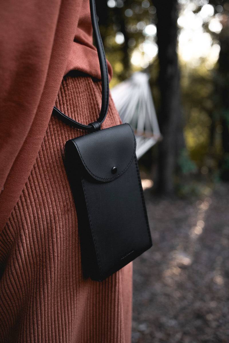 Olive E Miele PHONE POUCH 2025