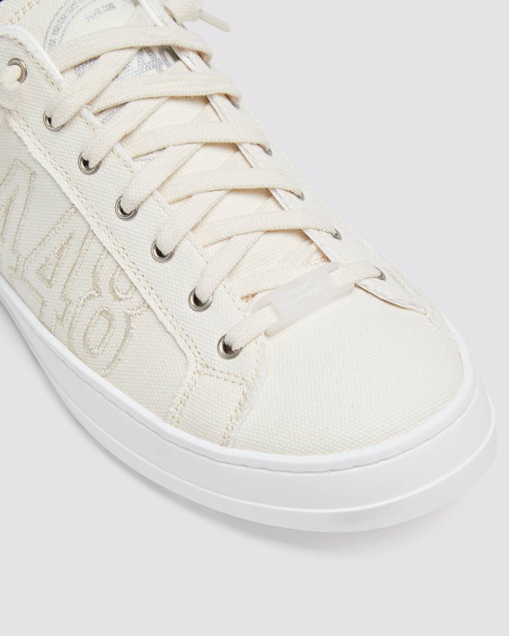 P448 John Cream Canvas Fino Al -60%
