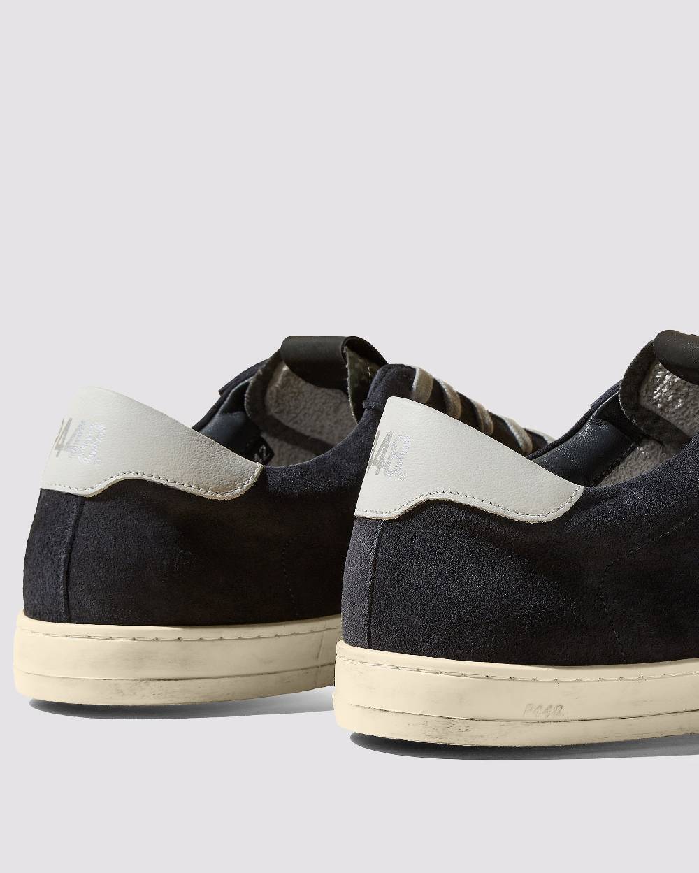 P448 John Futura Fino Al -60%