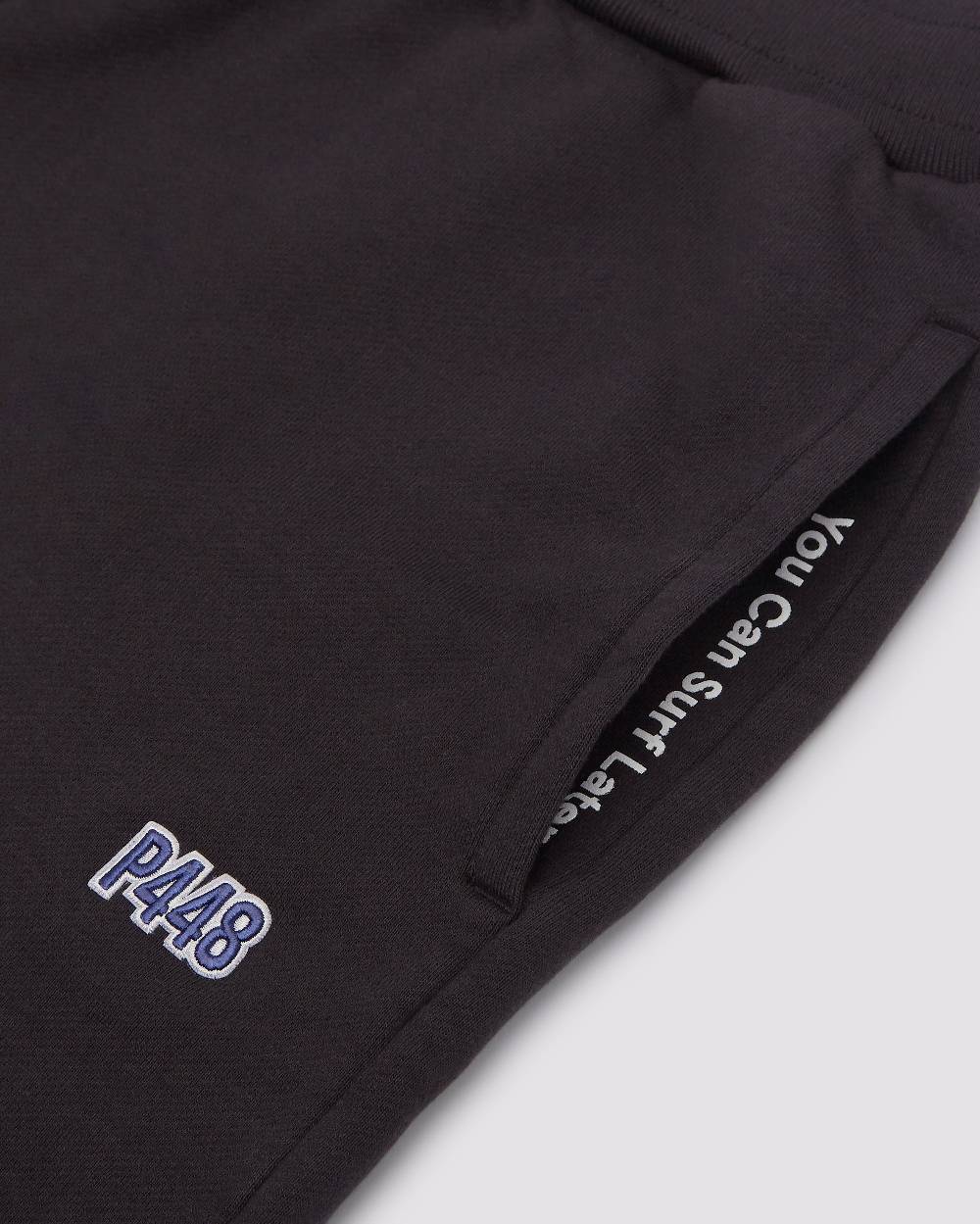 P448 P448 Short Black Offerta