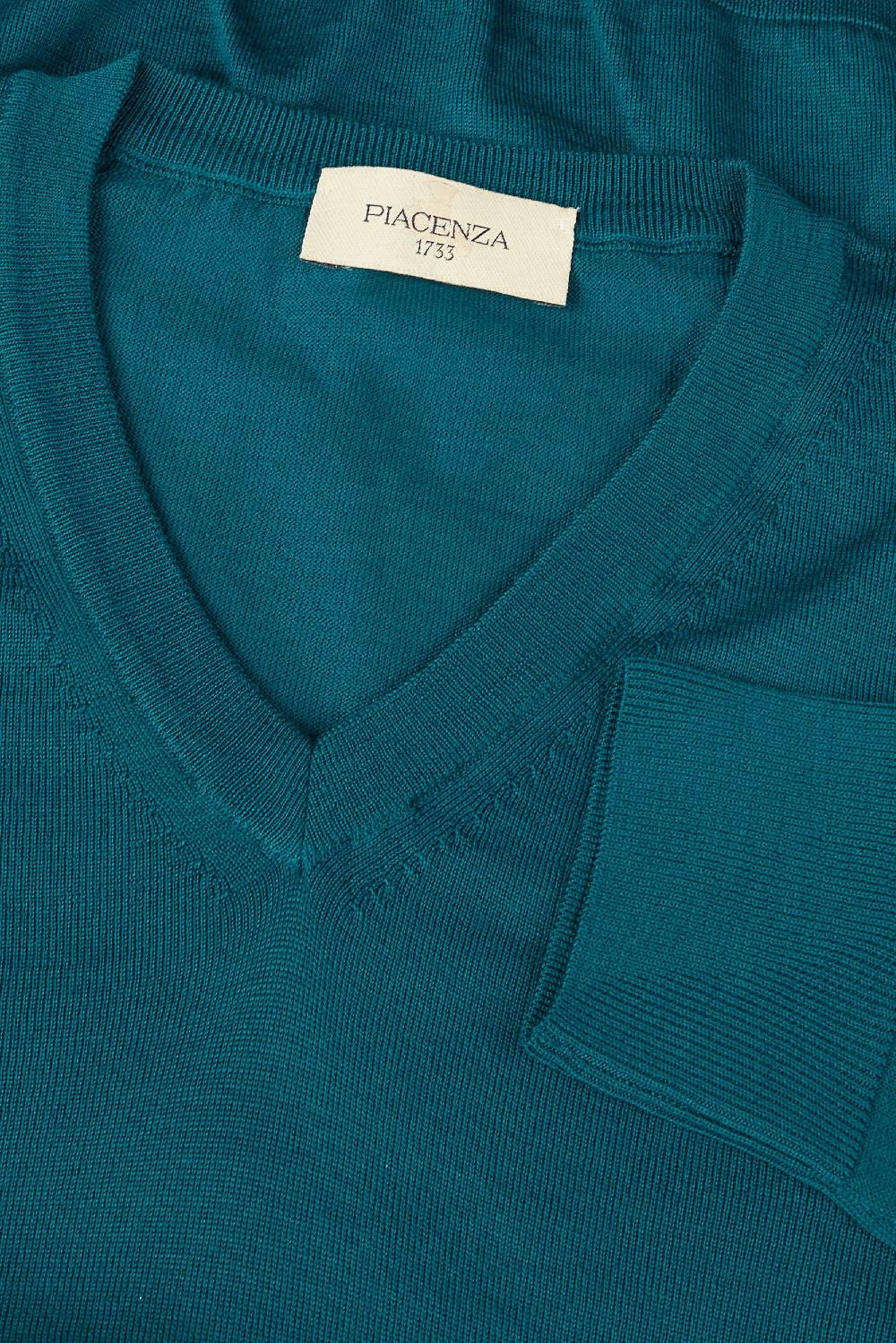 Piacenza 1733 Scollo V lana merino super fine petrolio Acquista Ora