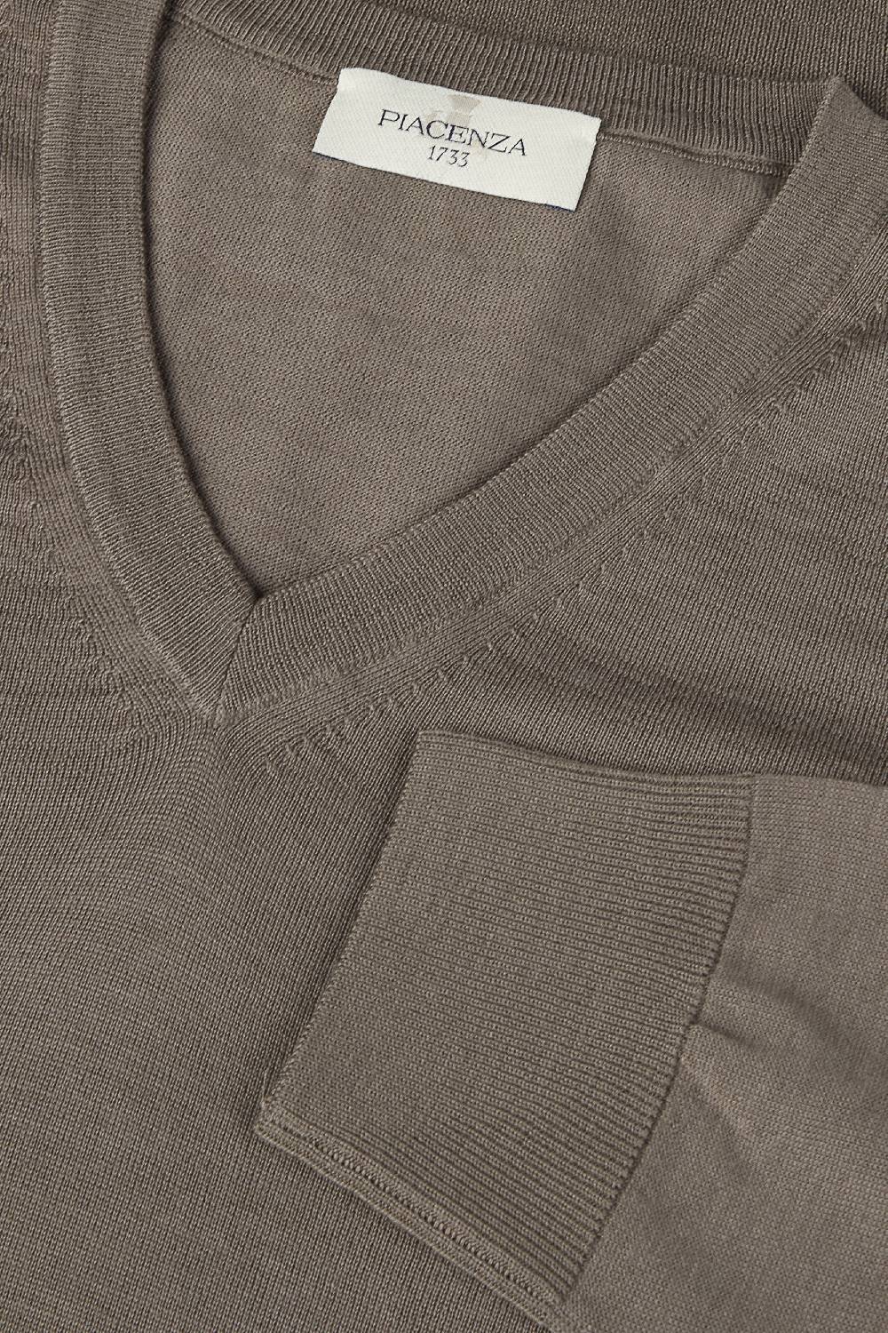 Piacenza 1733 Scollo V lana merino super fine nocciola I Più Venduti