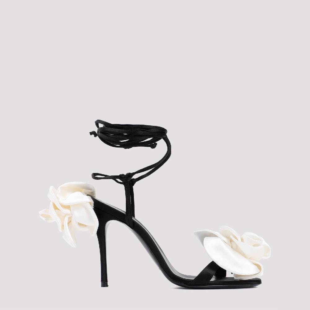 MAGDA BUTRYM  Sandali Stiletto Magda Butrym in Raso Nero con Applicazioni Floreali In Vendita
