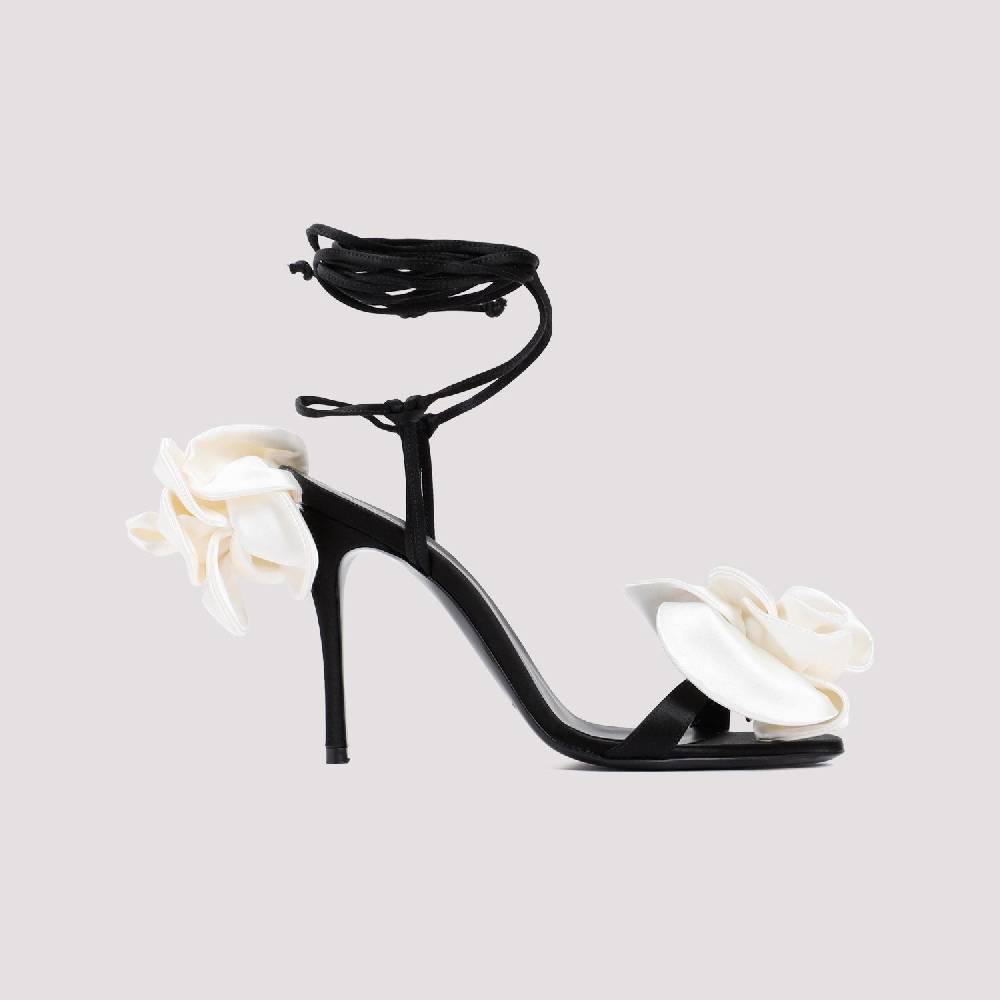 MAGDA BUTRYM  Sandali Stiletto Magda Butrym in Raso Nero con Applicazioni Floreali In Vendita