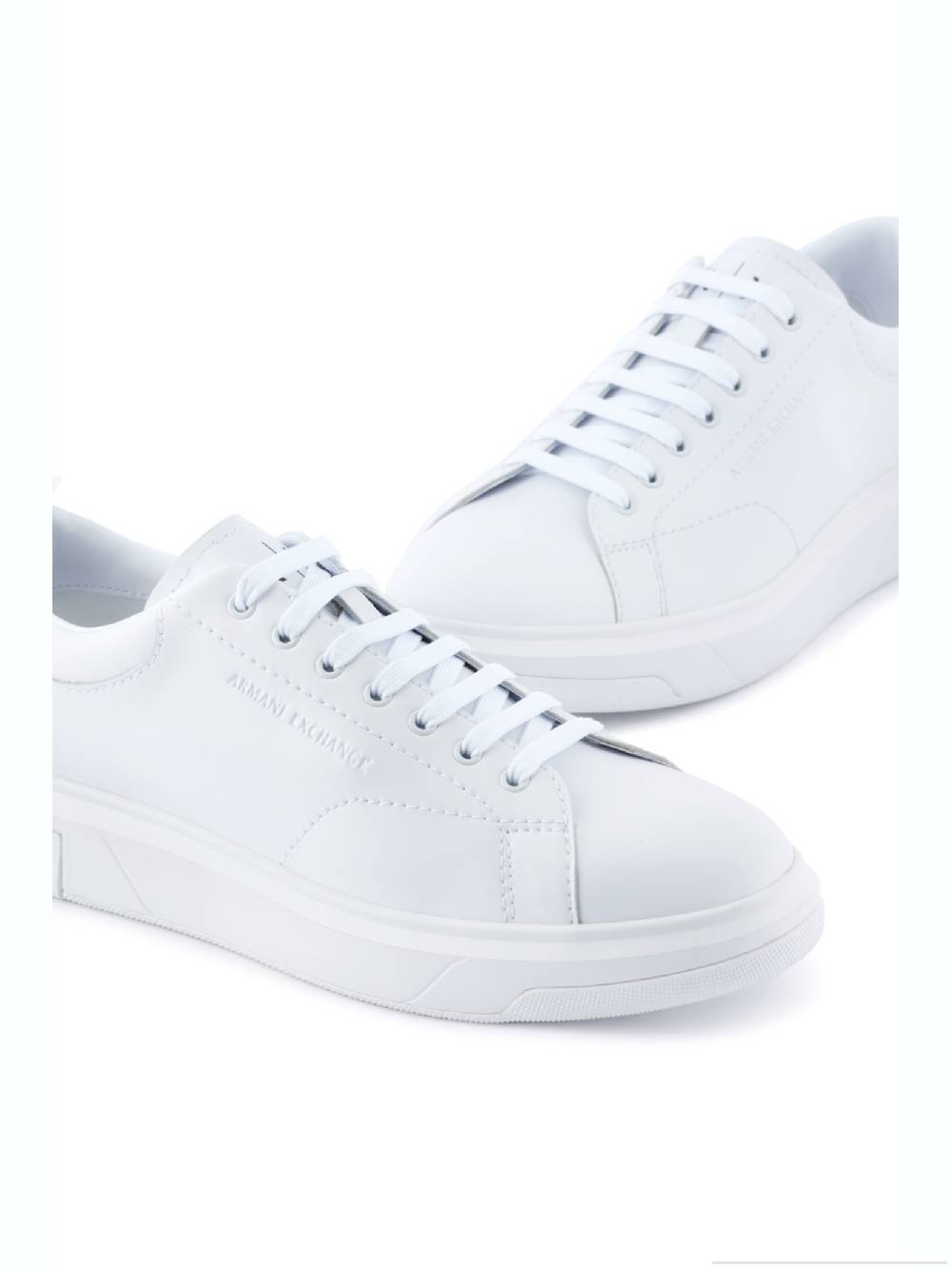 ARMANI EXCHANGE  Sneakers di Pelle Bianca Armani Exchange Uomo Presa