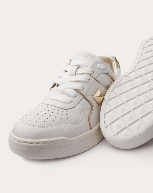 Red Valentino SNEAKER LOW-TOP ONE STUD IN NAPPA Offerta speciale