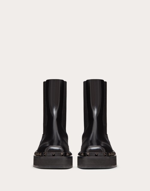 Red Valentino BEATLE ROCKSTUD M-WAY IN VITELLO E BORCHIE IN TONO 50MM Offerta temporanea