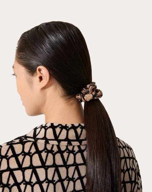 Red Valentino SET SCRUNCHIES TOILE ICONOGRAPHE IN SETA CON APPLICAZIONE VLOGO Affare Del Giorno