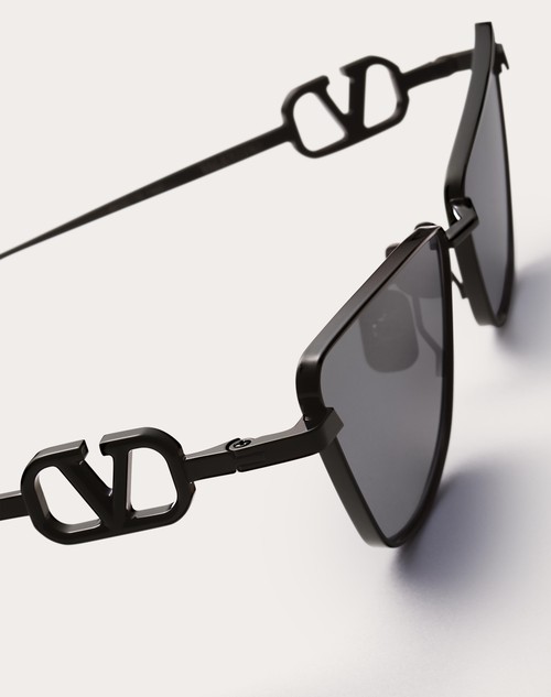 Red Valentino VLOGO SIGN OCCHIALE CAT-EYE IN TITANIO Offerta Anniversario