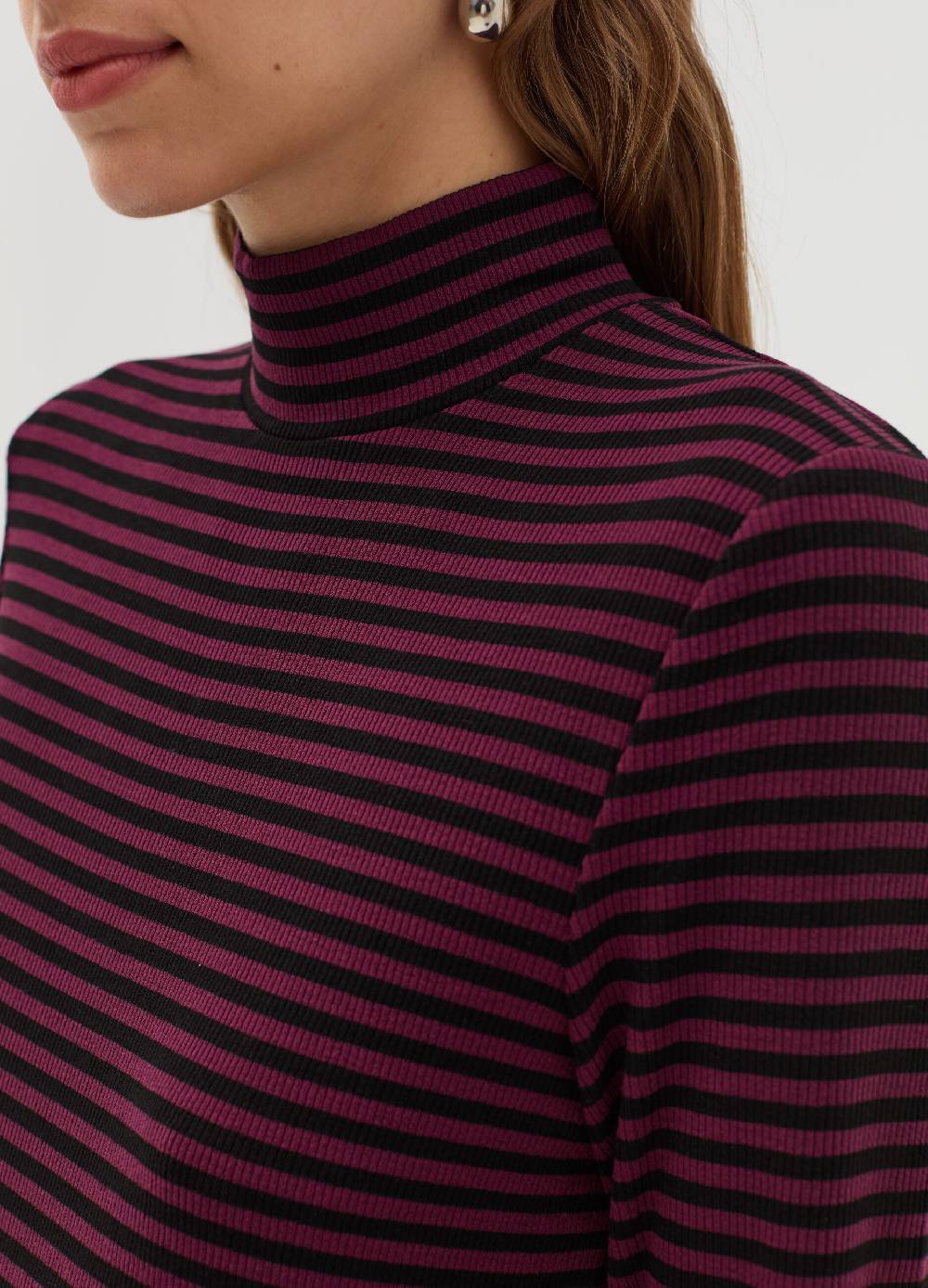 OVS T-shirt a righe mock neck Affare Del Giorno