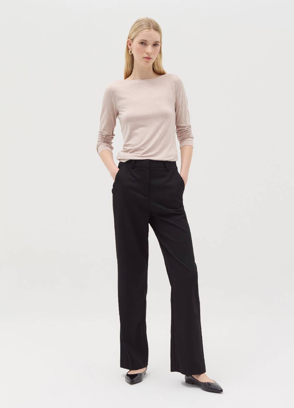 OVS T-shirt in viscosa stretch con scollo a barca Convenienza