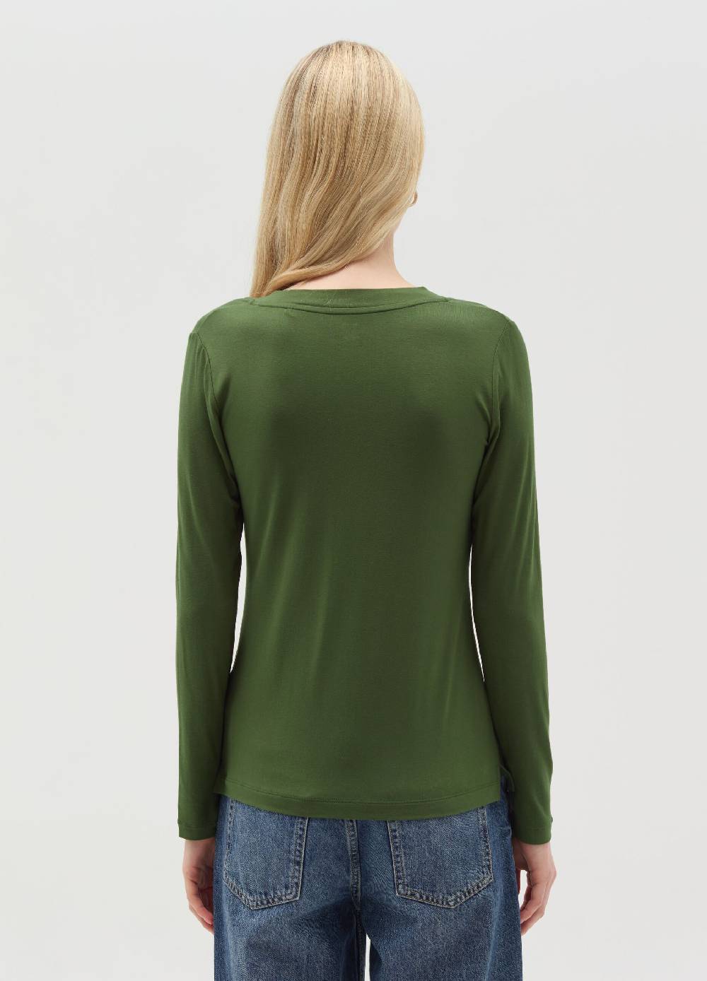 OVS T-shirt in viscosa stretch con scollo a V Nuova