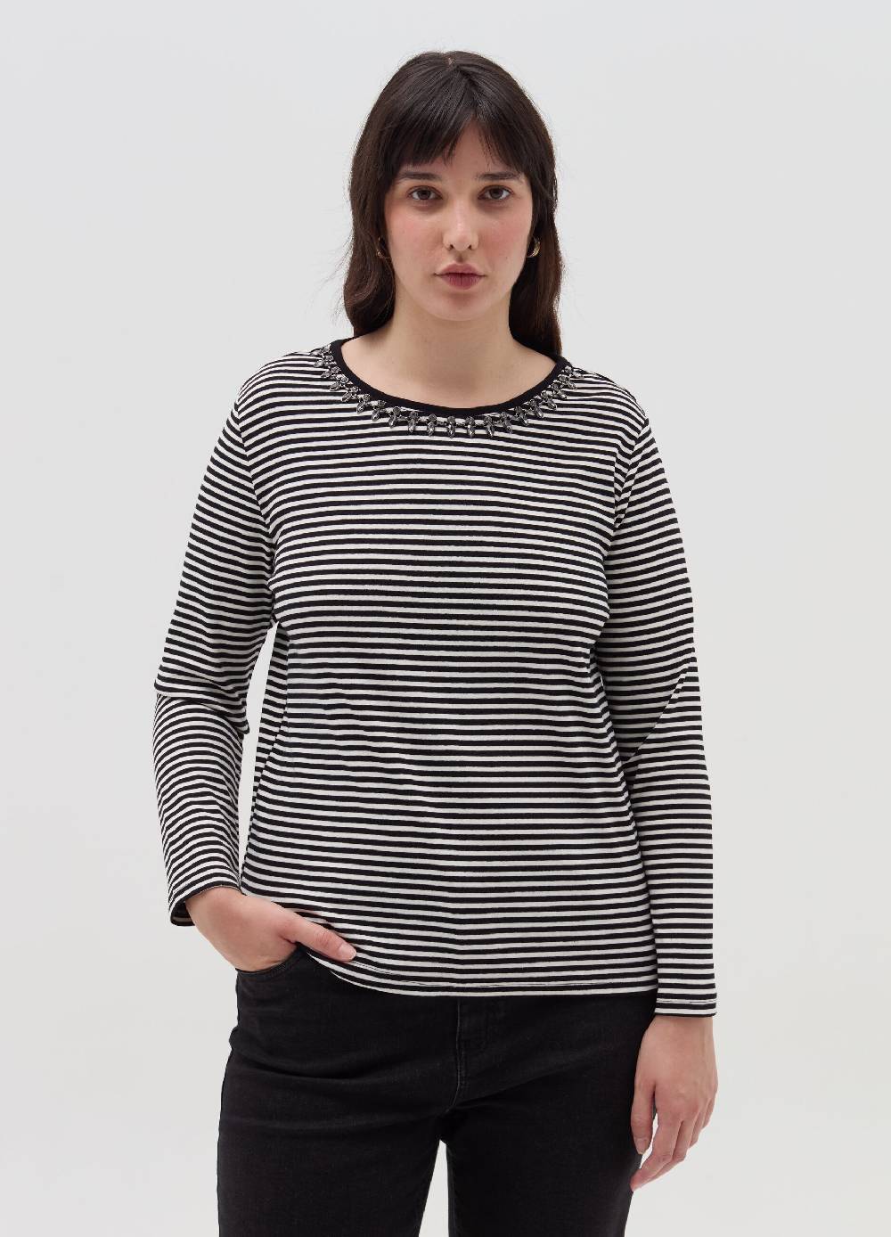 MYA T-shirt con applicazione gioiello Curvy Italy