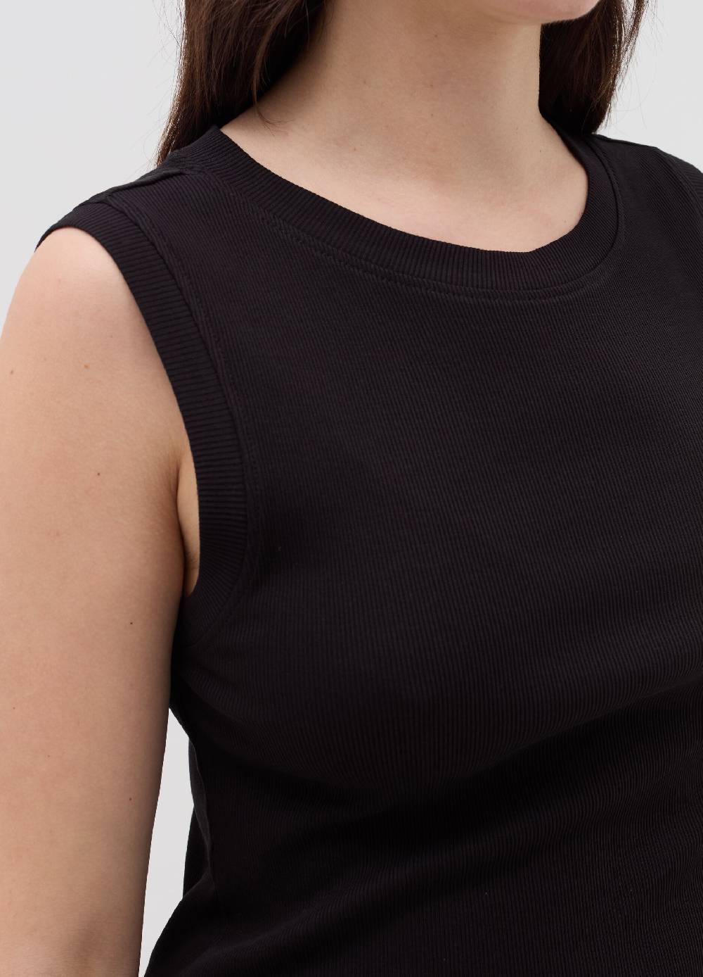 MYA Tank top a costine sottili Curvy Promozione