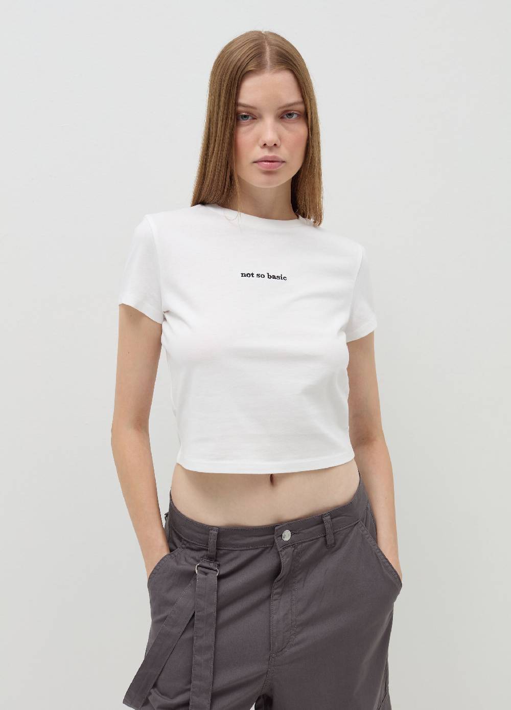 B. ANGEL T-shirt crop con ricamo lettering Offerte