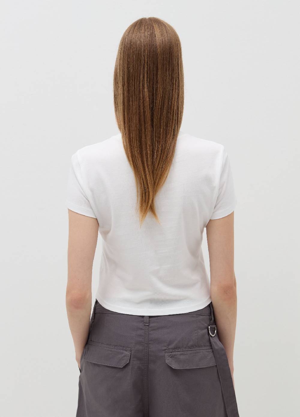 B. ANGEL T-shirt crop con ricamo lettering Offerte