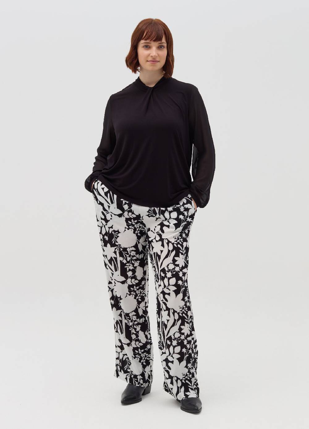 MYA T-shirt in viscosa stretch con nodo Curvy Vendita Economica