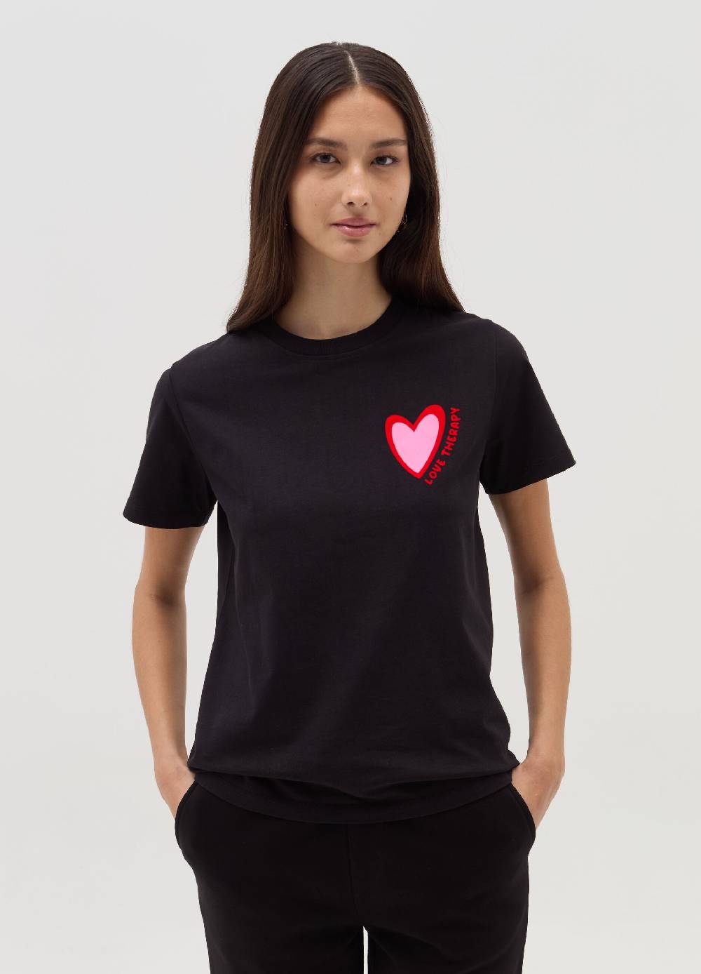 LOVE THERAPY T-shirt con stampa cuore Presa