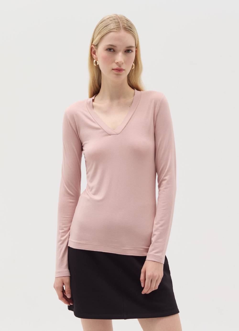 OVS T-shirt in viscosa stretch con scollo a V Sconto