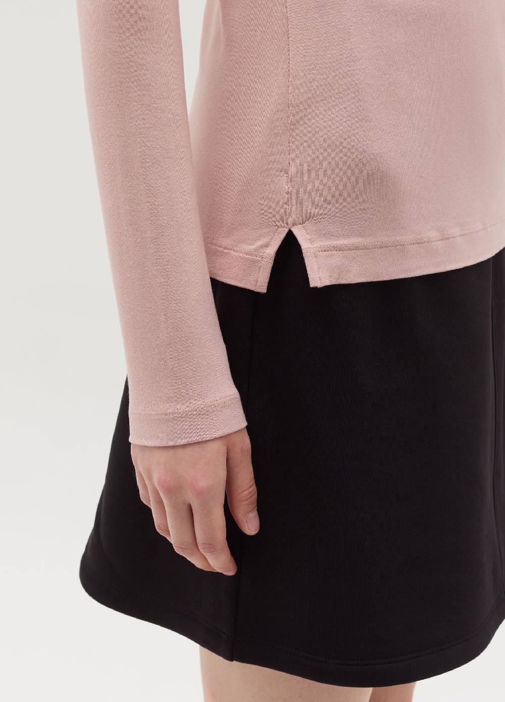 OVS T-shirt in viscosa stretch con scollo a V Sconto
