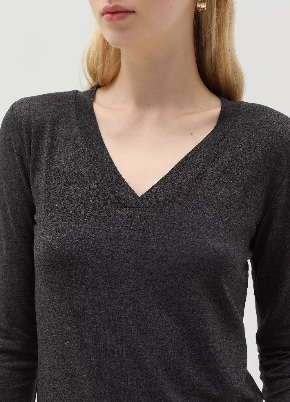 OVS T-shirt in viscosa stretch con scollo a V Negozio
