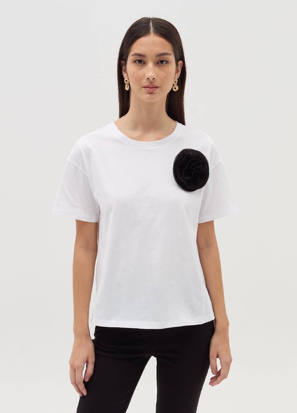 OVS T-shirt con applicazione floreale 2025