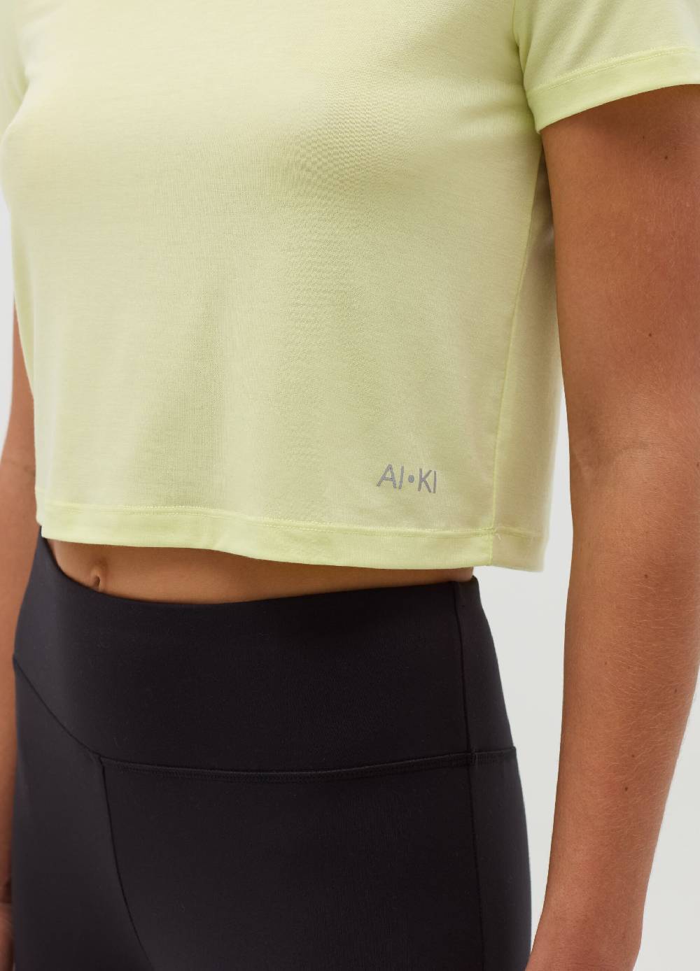 OVS ACTIVE T-shirt crop Economico