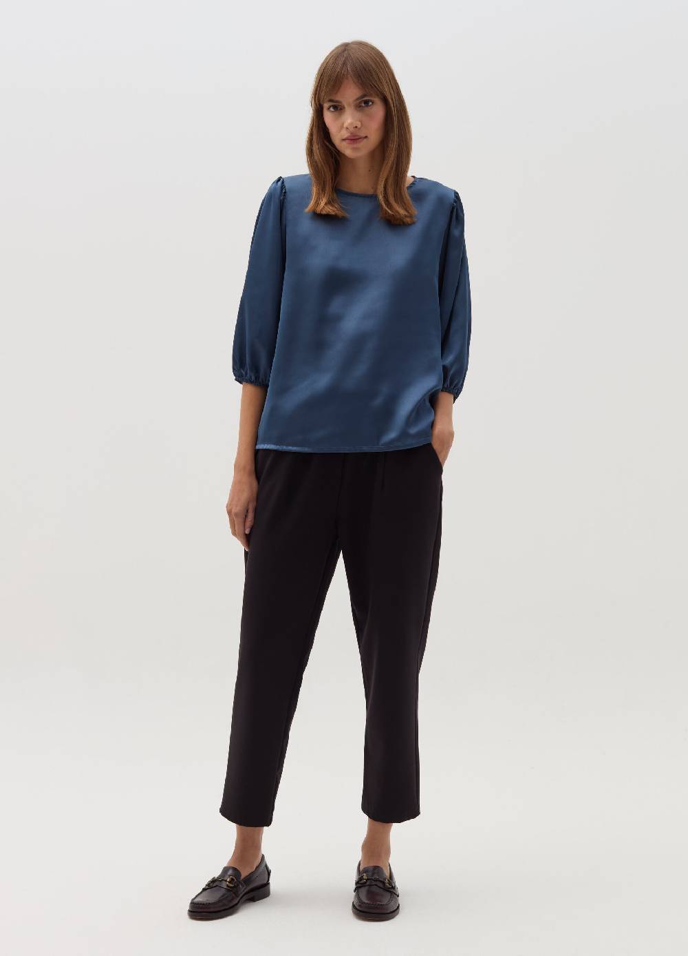 HYBRID Blusa in satin con maniche a sbuffo Spedizione Gratuita