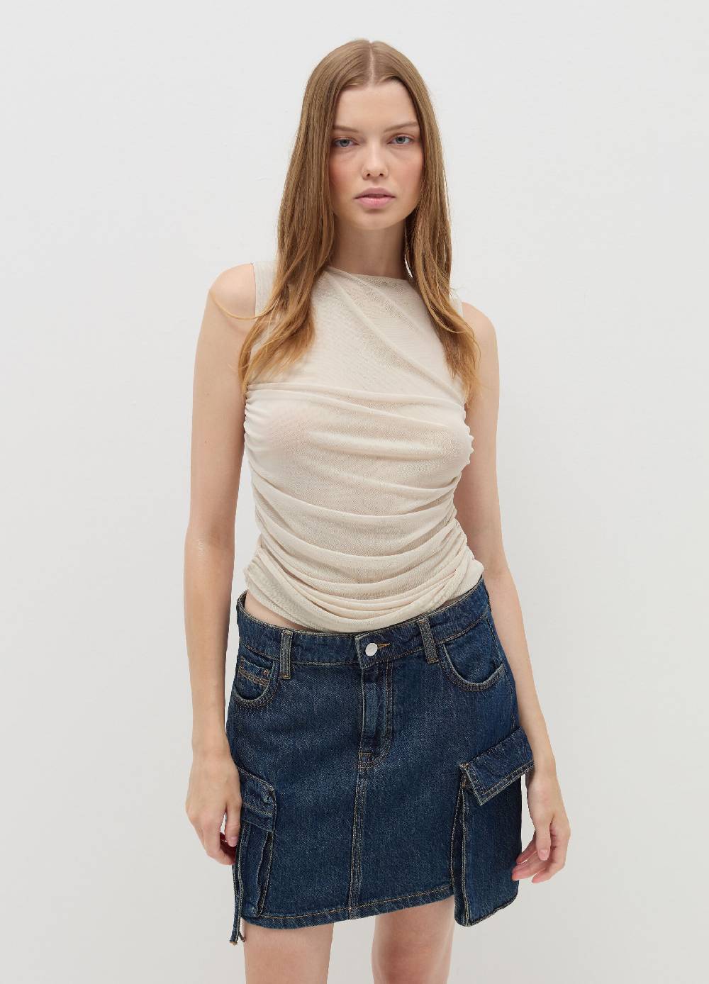 B. ANGEL Top in mesh con arricciatura Sconto