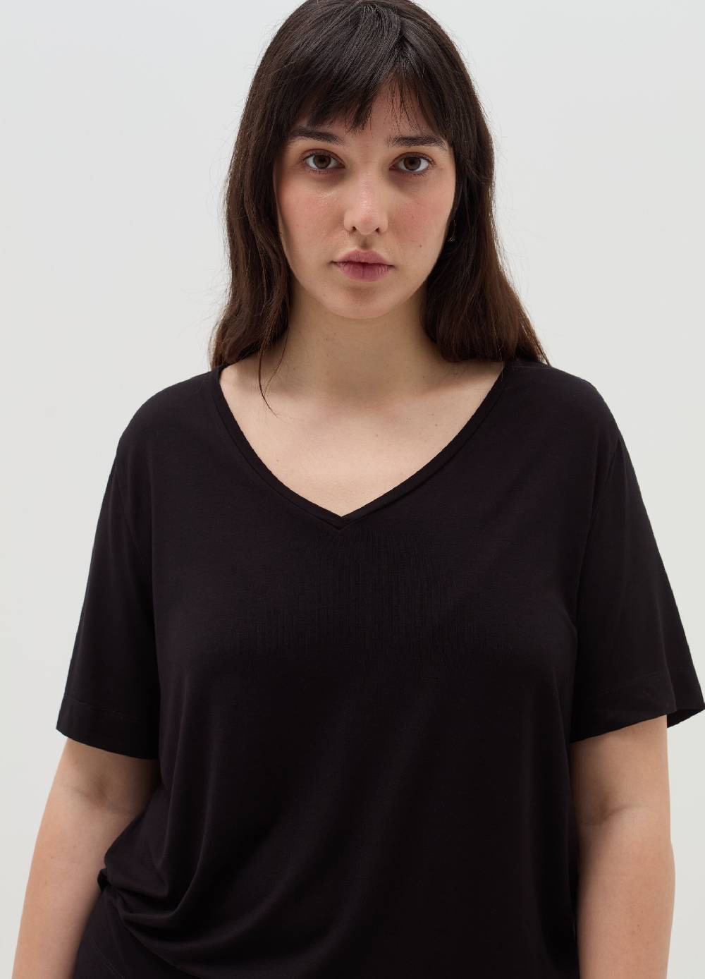 MYA T-shirt con scollo a V Curvy Consegna Veloce