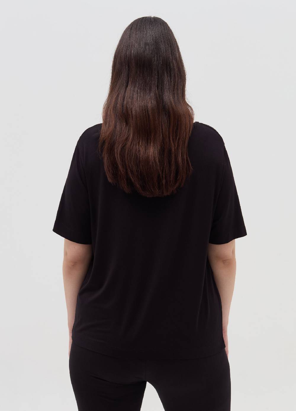 MYA T-shirt con scollo a V Curvy Consegna Veloce
