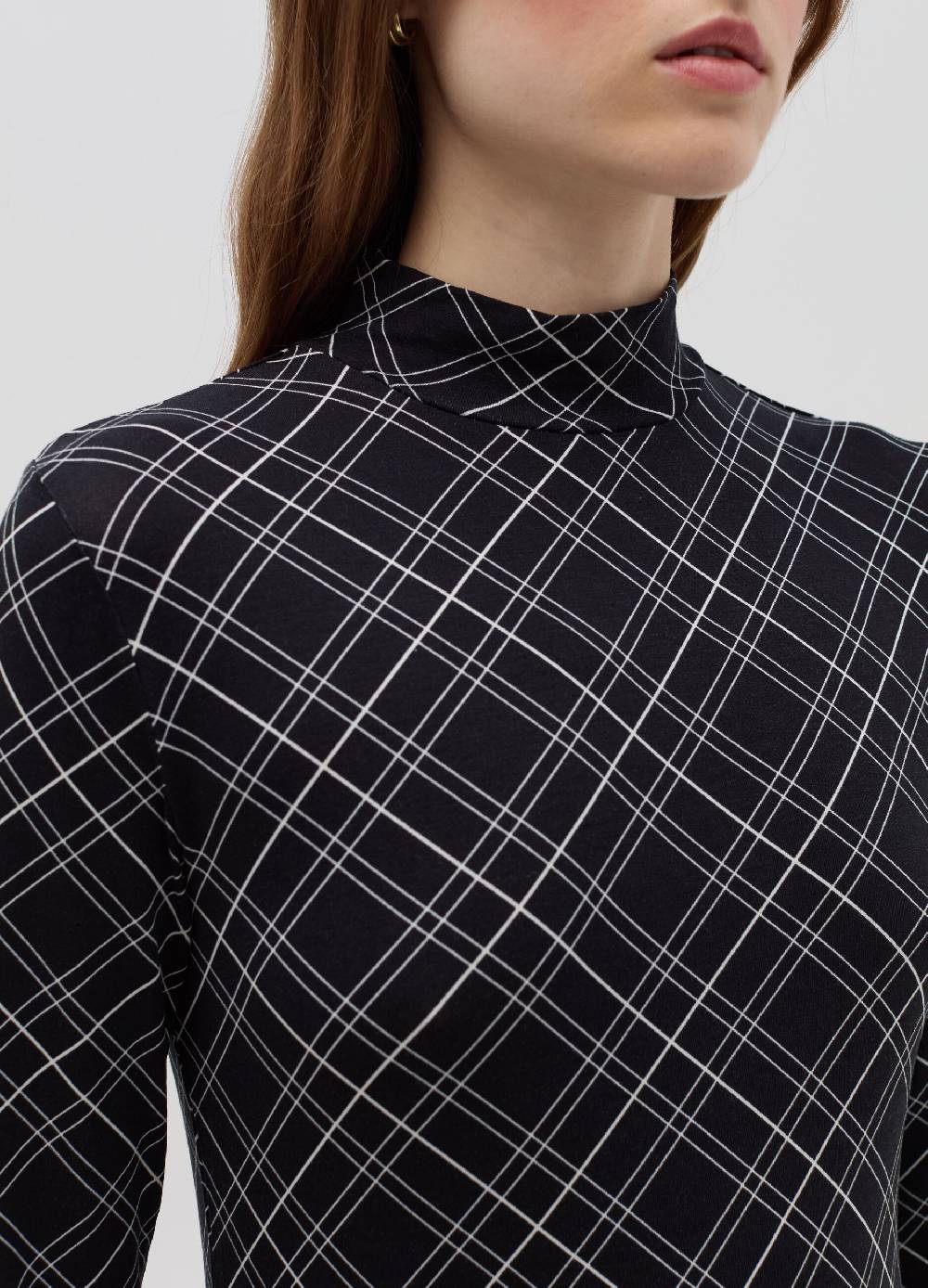 OVS T-shirt mock neck con fantasia check Italy