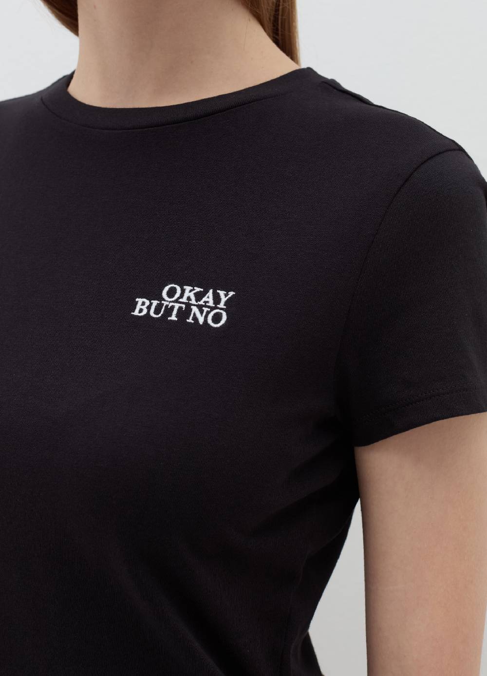 B. ANGEL T-shirt crop con ricamo lettering Sottocosto