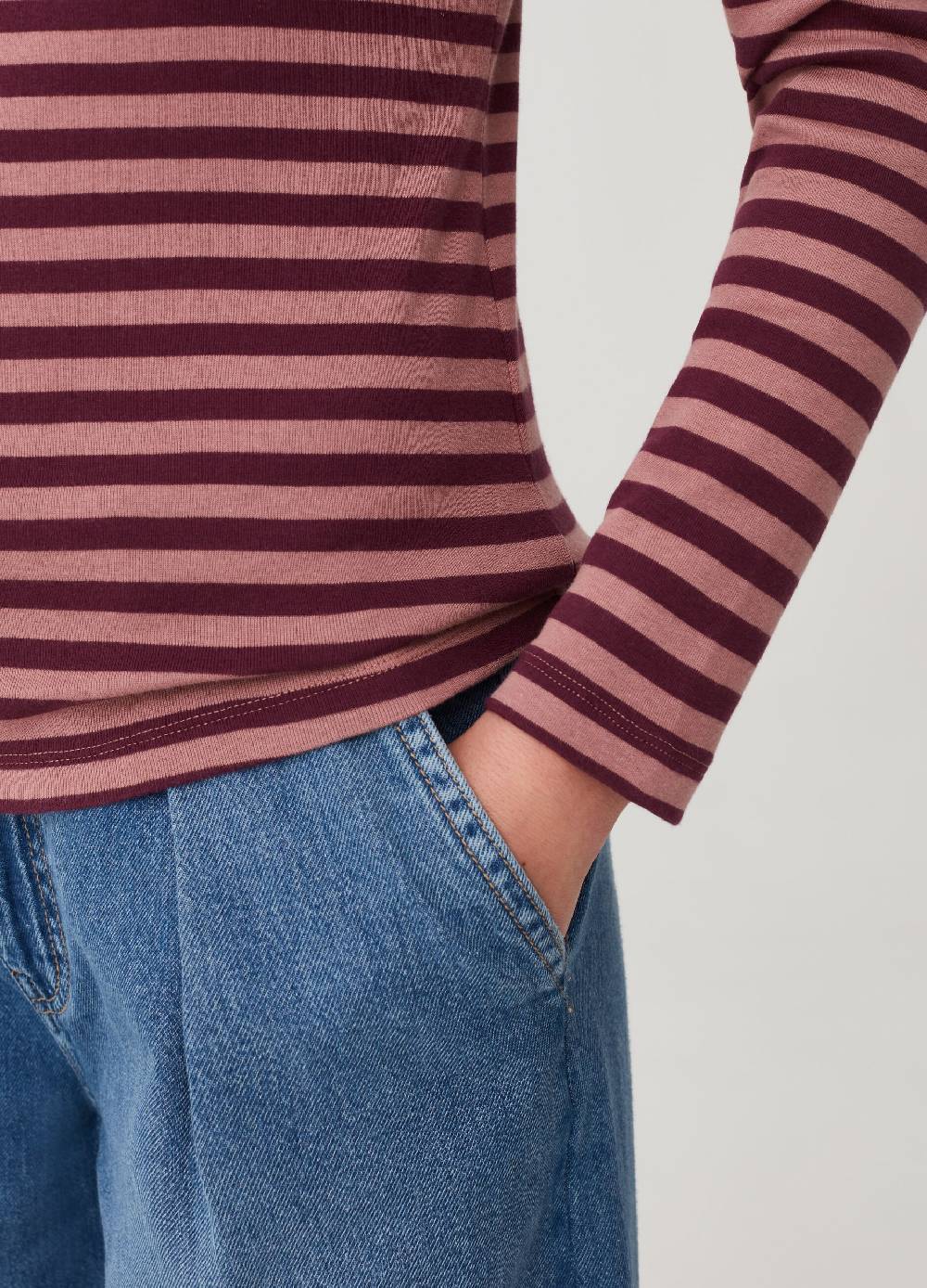 OVS T-shirt a righe con collo alto Nuova