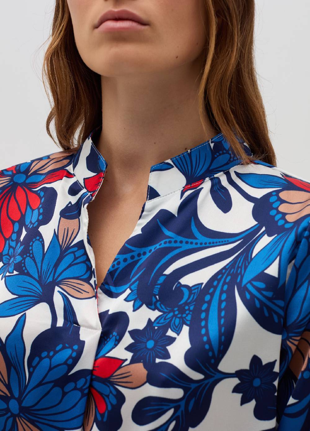 HYBRID Blusa floreale con maniche a tre quarti In Linea