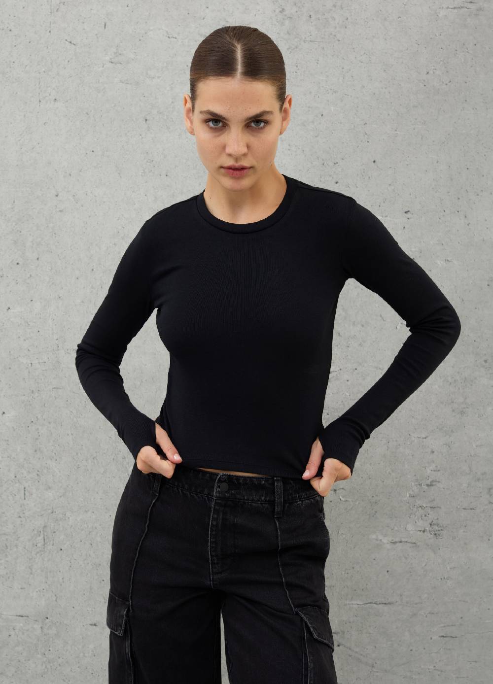 UTOPJA Crop Longsleeve T-shirt Black Spedizione Gratuita