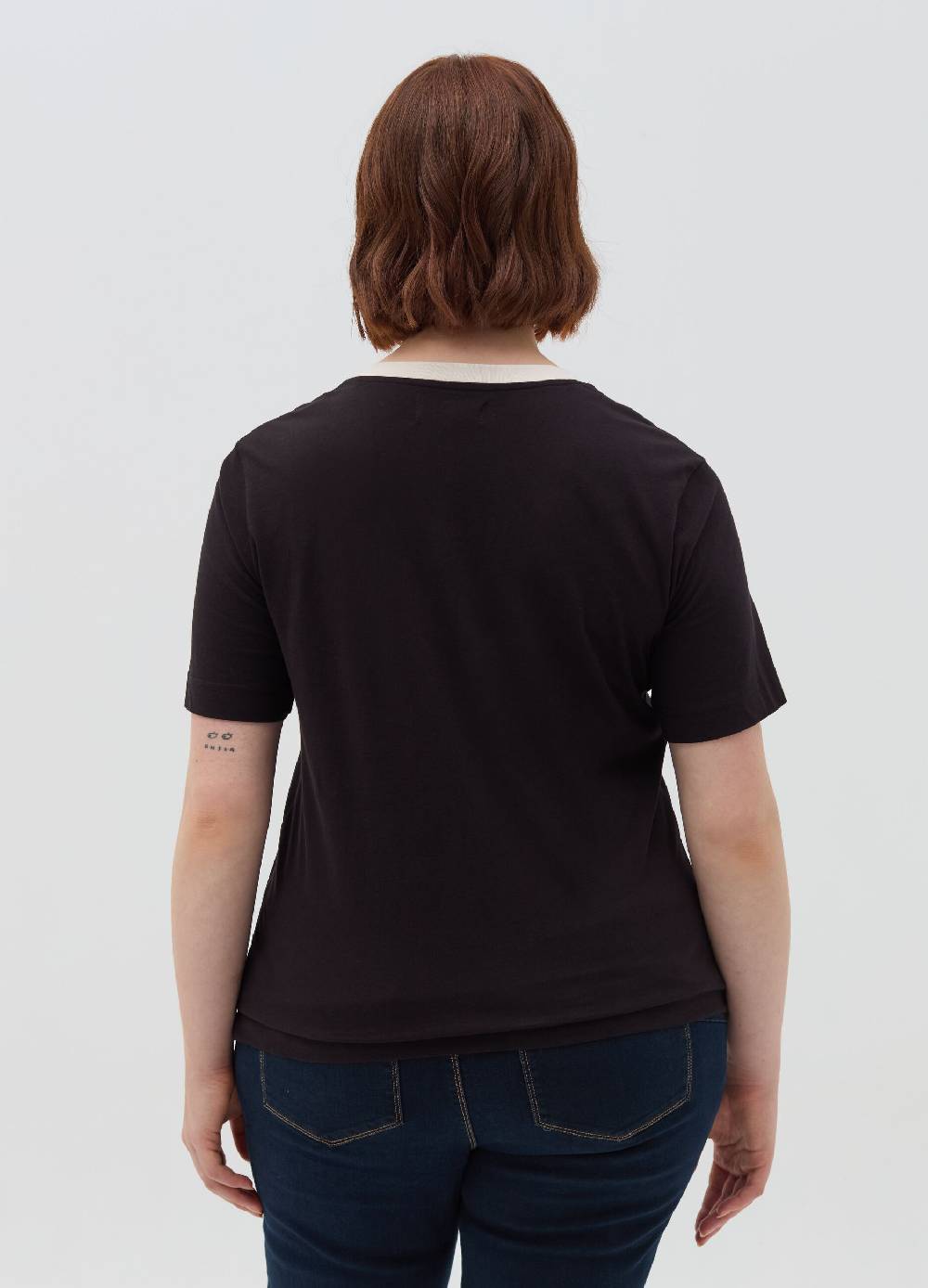 MYA T-shirt scollo a V a contrasto Curvy Qualità Garantita