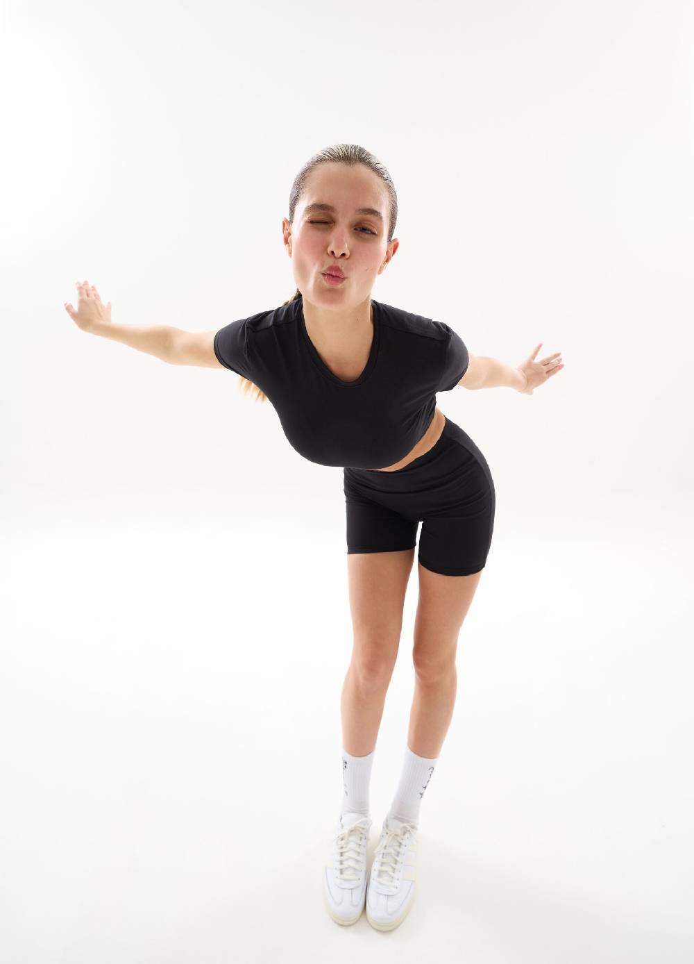 UTOPJA T-shirt Crop Black