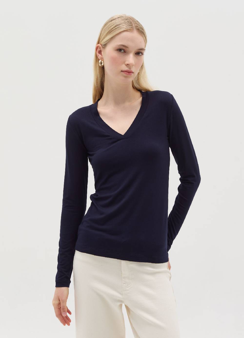 OVS T-shirt in viscosa stretch con scollo a V Fino al 65% di sconto