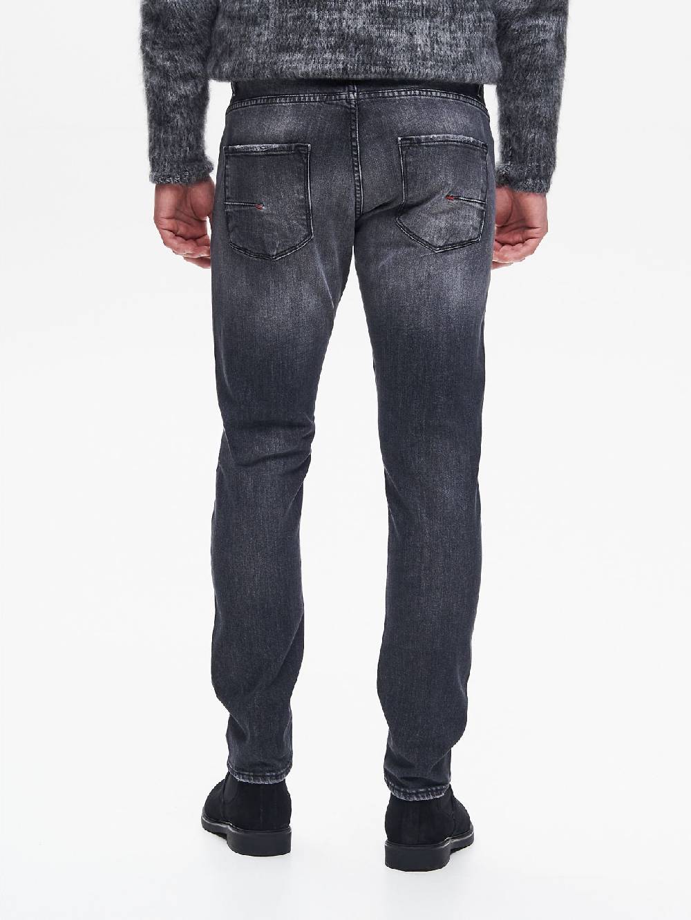 Rinascimento Jeans Regular-Fit Uomo Nero QB24 Offerte